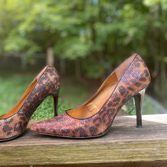 Nine West Shoes - RARE!!! Nine West 3.5” leopard black/bronze. Good cond.  Wear shown in photos